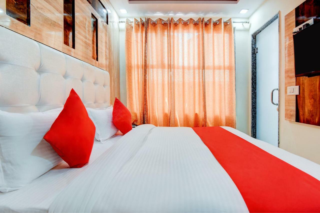 Hotel Kaushal Palace Ню Делхи Екстериор снимка