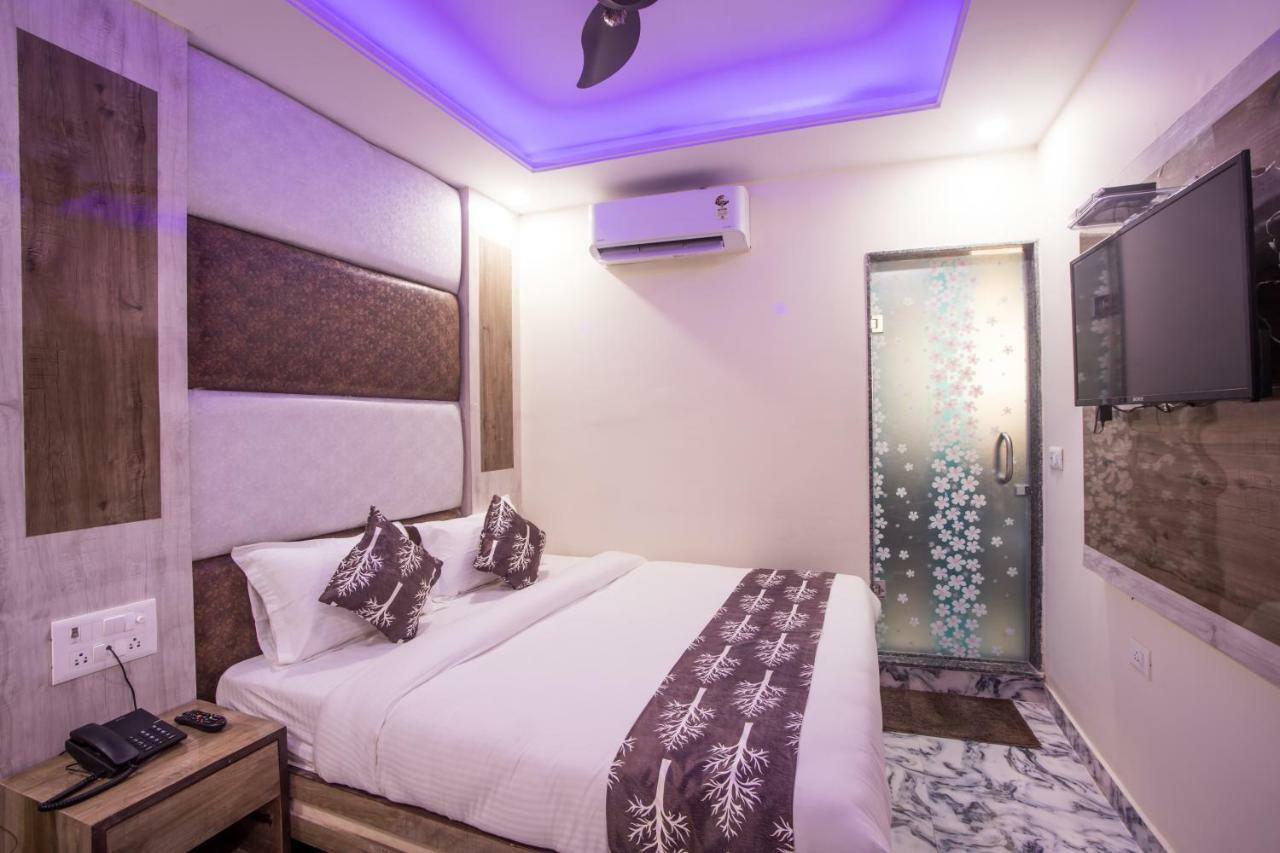 Hotel Kaushal Palace Ню Делхи Екстериор снимка