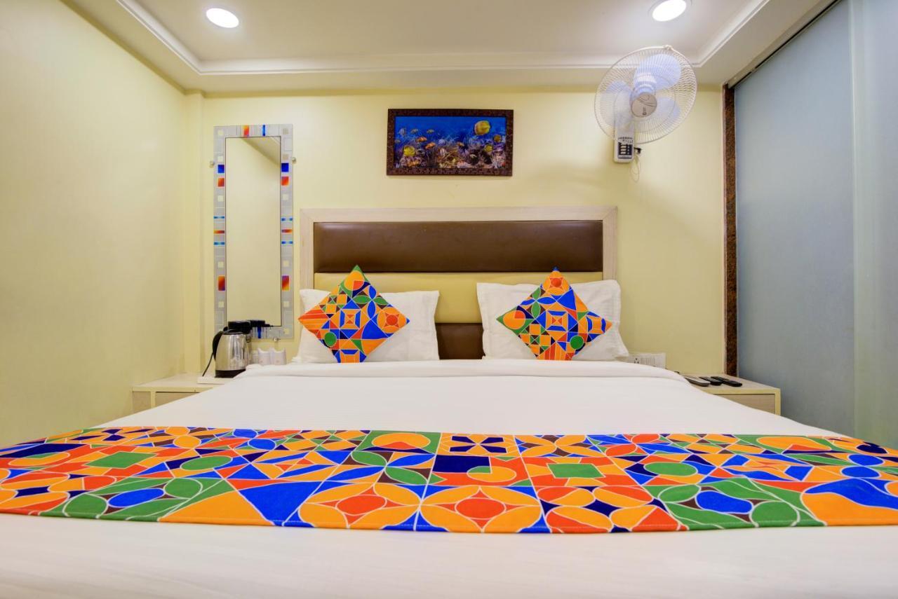 Hotel Kaushal Palace Ню Делхи Екстериор снимка